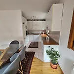 Apartament Anni *
